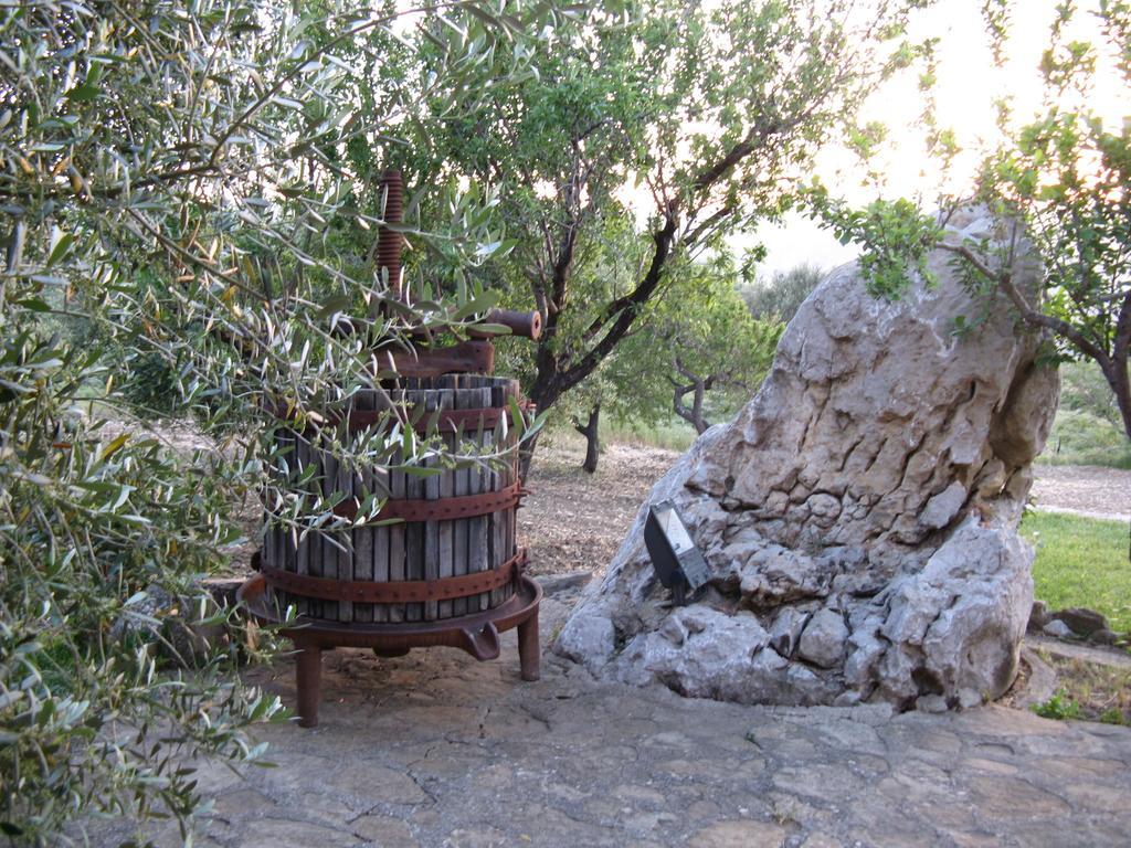 Ventimiglia di Sicilia Crapa Liccaヴィラ エクステリア 写真